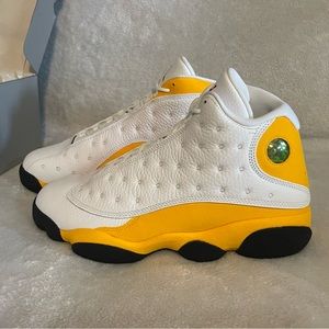 AIR JORDAN 13 RETRO WHITE/ UNIVERSITY RED-DEL SOL/ BRAND NEW / NEVER WORN